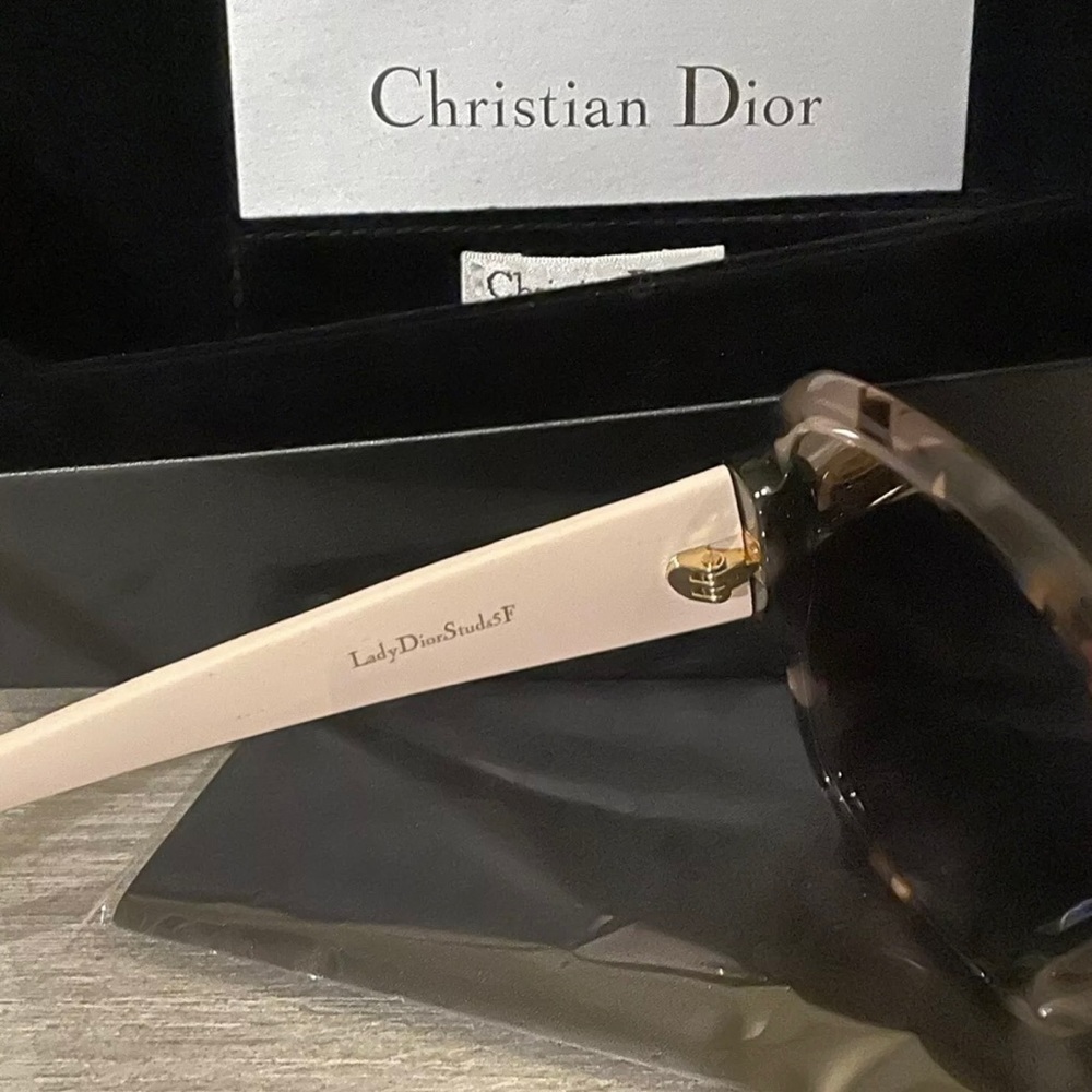 🎉HP🎉New Lady Dior Christian Dior Light Pink💖Studded 57mm Sunglasses Italy - Picture 13 of 16